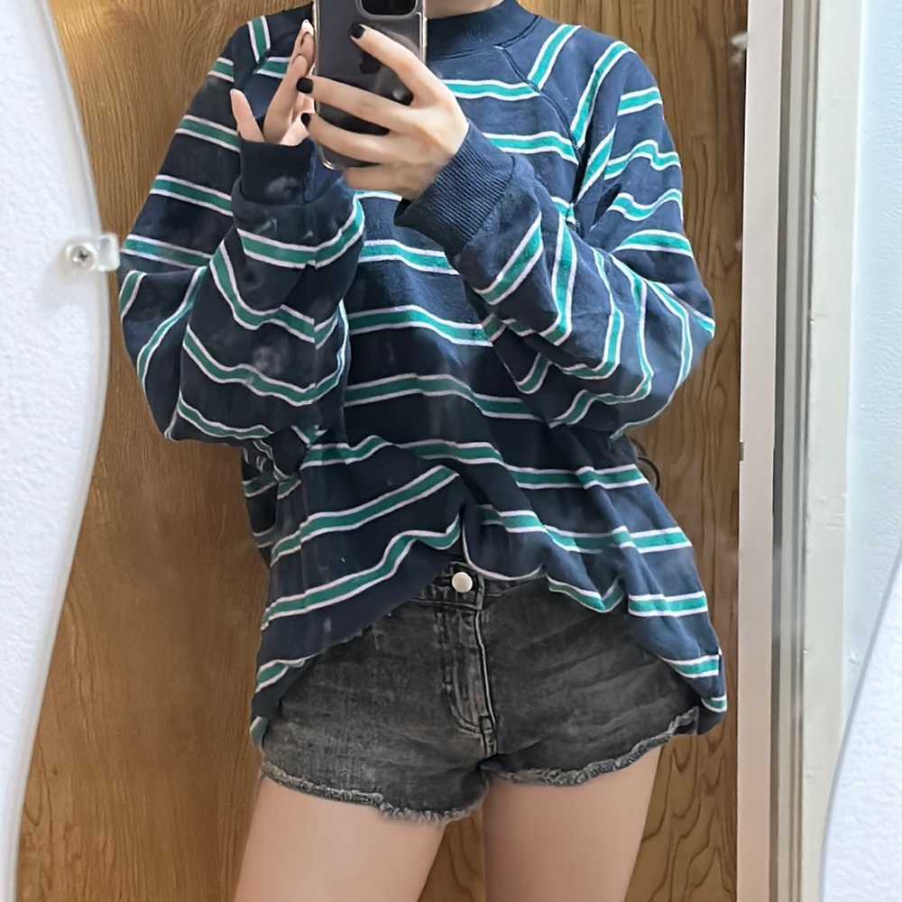 American eagle sweatshirt. Size Large.